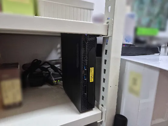 선반에 설치한 분석 장비